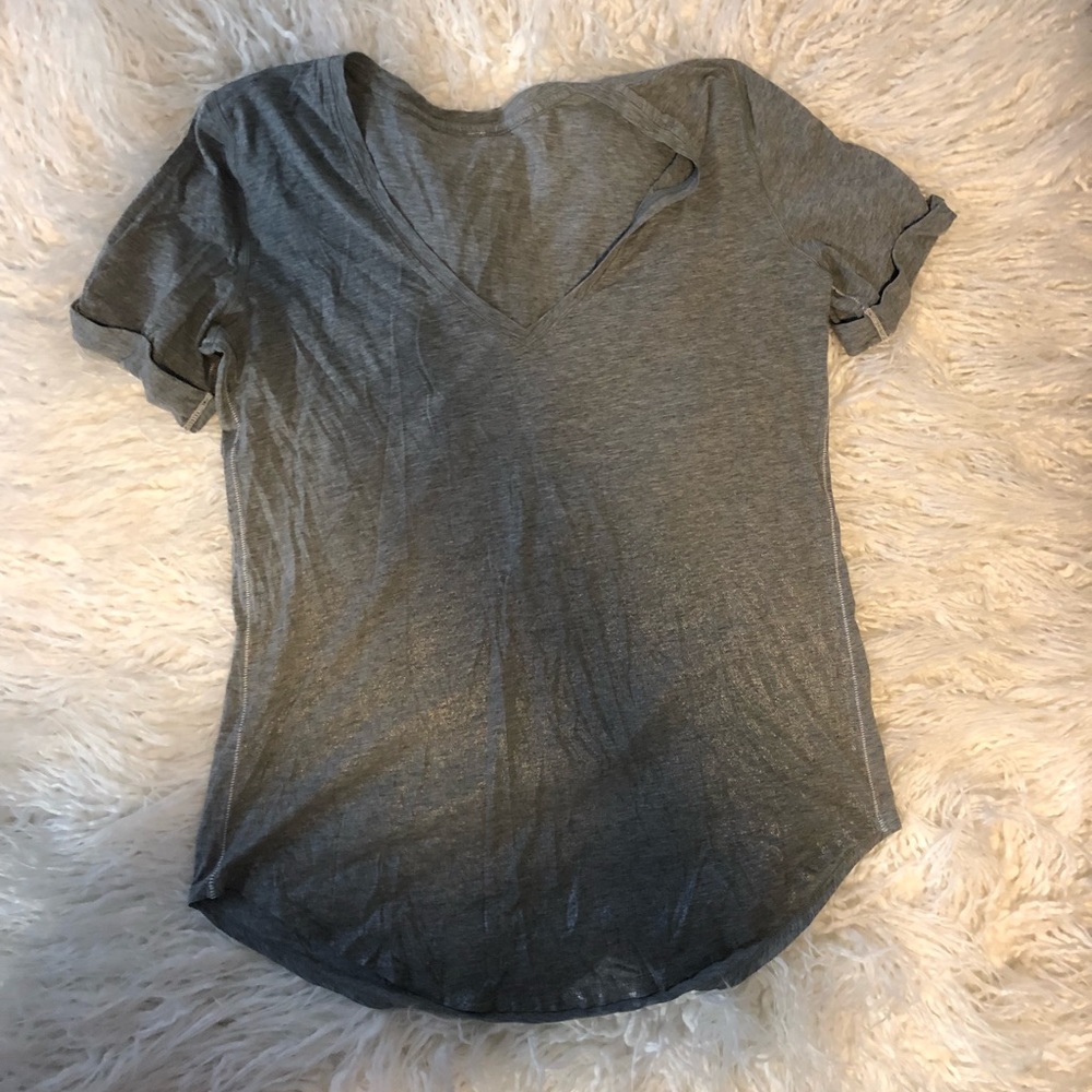 Lululemon gray tee, size 12